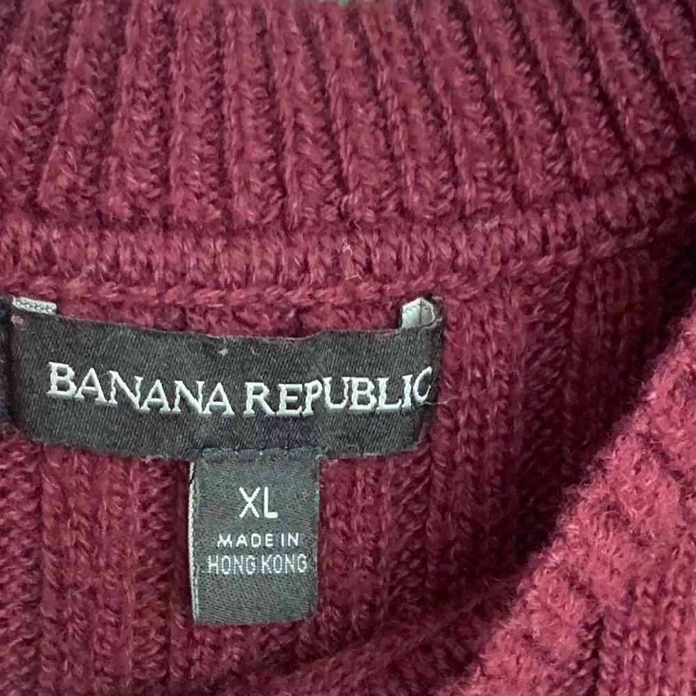 Banana Republic Women's Burgundy Knit Sweater - XL